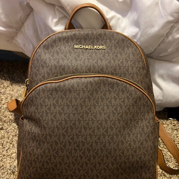 Authentic Michael Kors backpack purse Jaycee Medium Pebbled Leather Backpack in BLACK - Sale  main image 4